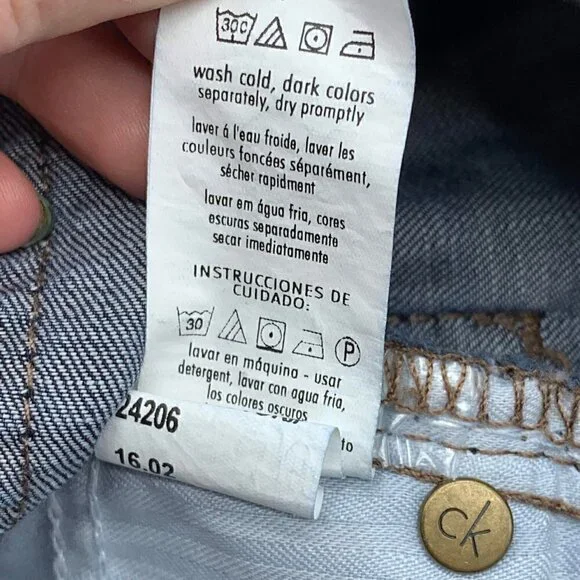 🎉Calvin Klein Jeans Dark Wash Denim Jean Shorts - Picture 6 of 7